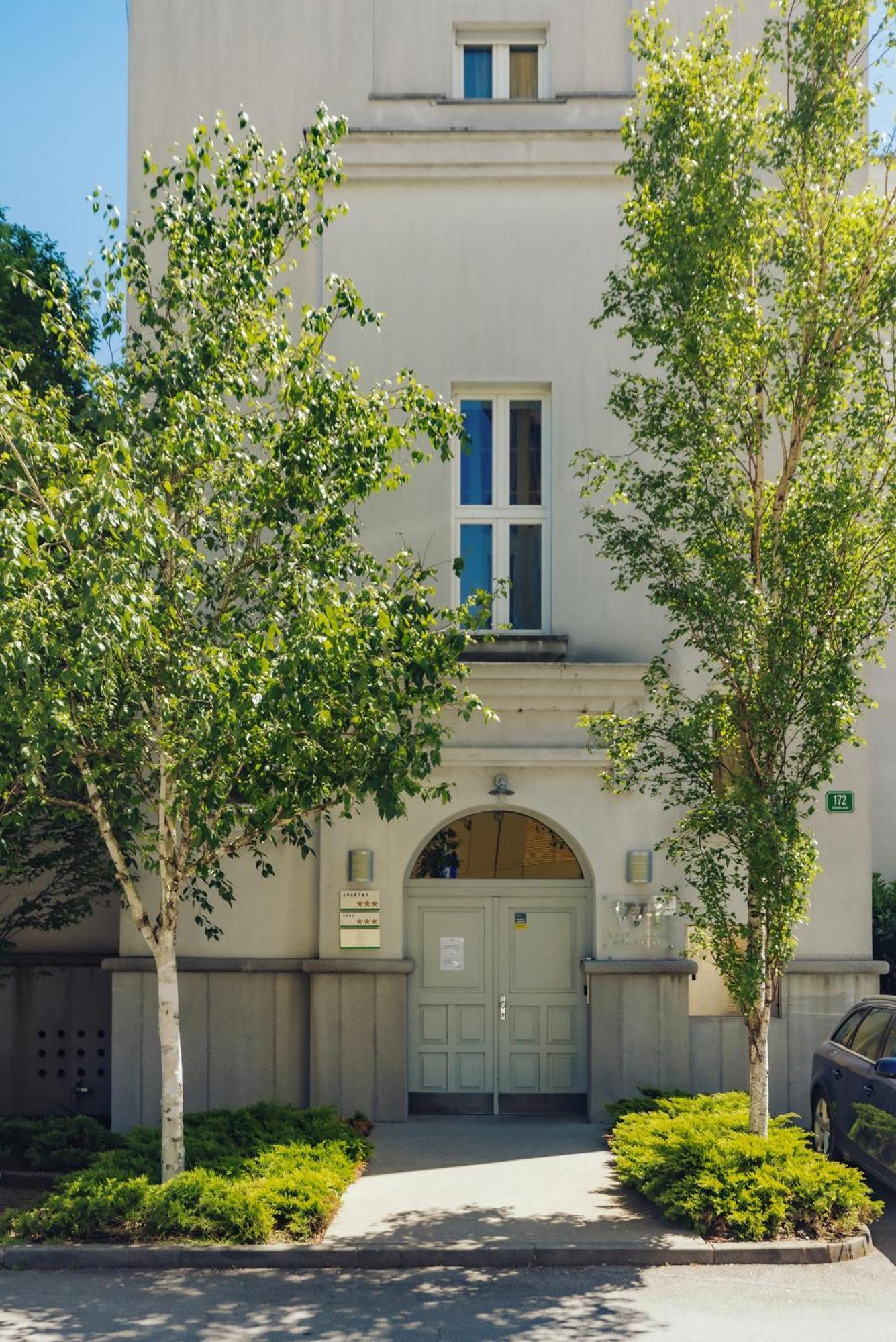 Wh Apartments Ljubljana Exteriör bild